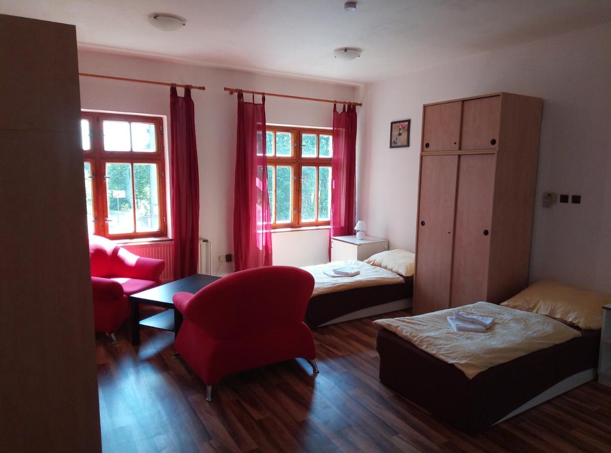 Penzion U Nahonu Mesto Touskov Dış mekan fotoğraf