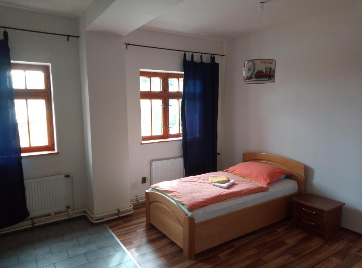 Penzion U Nahonu Mesto Touskov Dış mekan fotoğraf